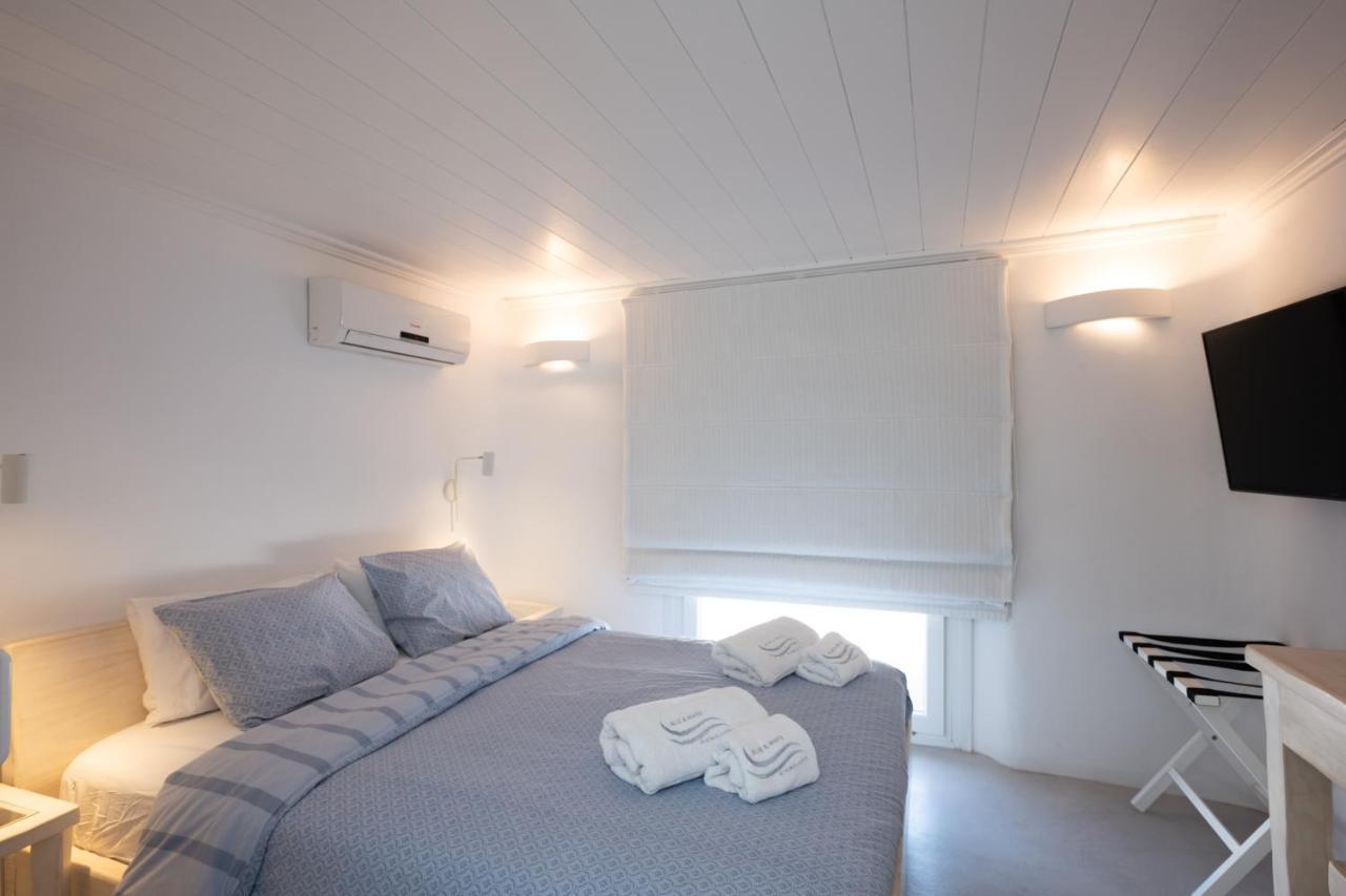 Blue, White And Grey Suites Ornos  Exteriér fotografie
